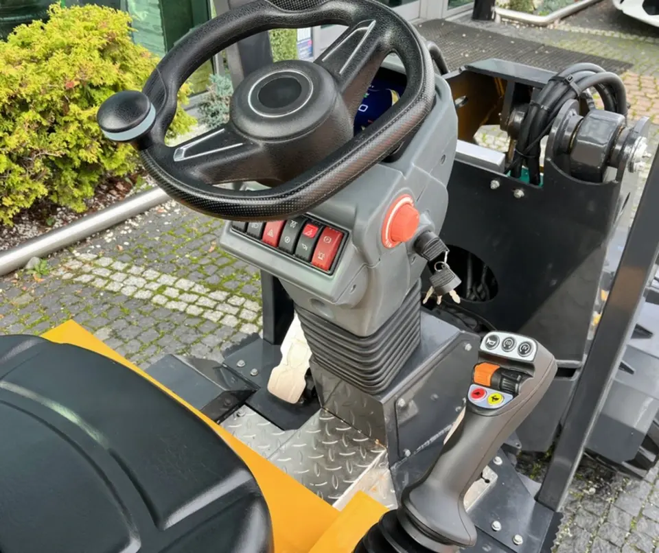 d796f626-8883-4003-bf4e-a88ccd65.webp